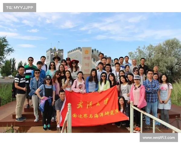包宜鑫:从学术研究到社会实践的跨界探索与成就 包宜鑫:从学术研究到社会实践的跨界探索与成就